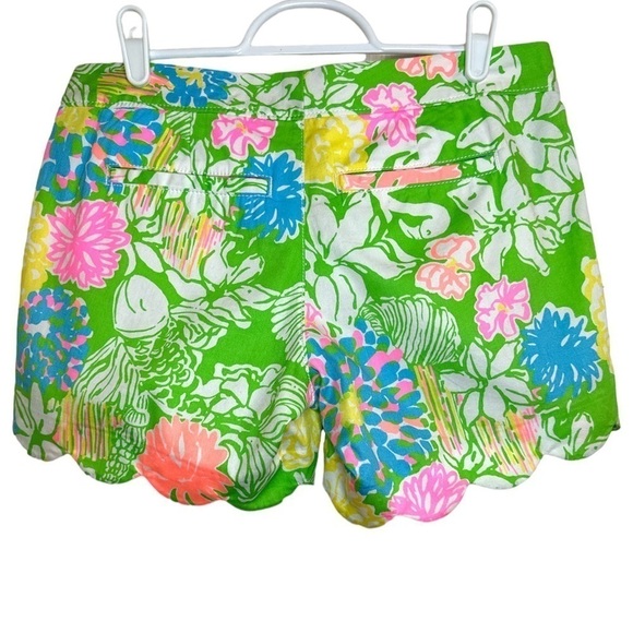 Lilly Pulitzer Women’s Hibiscus Stroll Floral Buttercup Scallop Shorts Size 00 - Picture 2 of 9
